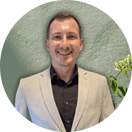 Profilbild Andreas Bild Andreas mit Naturhintergrund